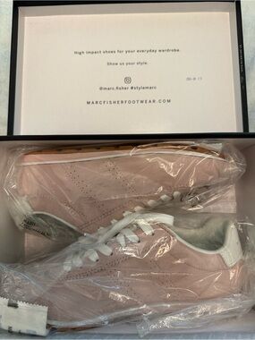 Marc Fisher - Teddy leather laceup - Pink and White Women's Sneakers